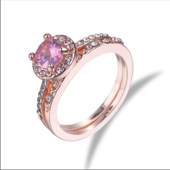 Last 2! ✨Elegant pink rose gold ring set - Picture 5 of 8